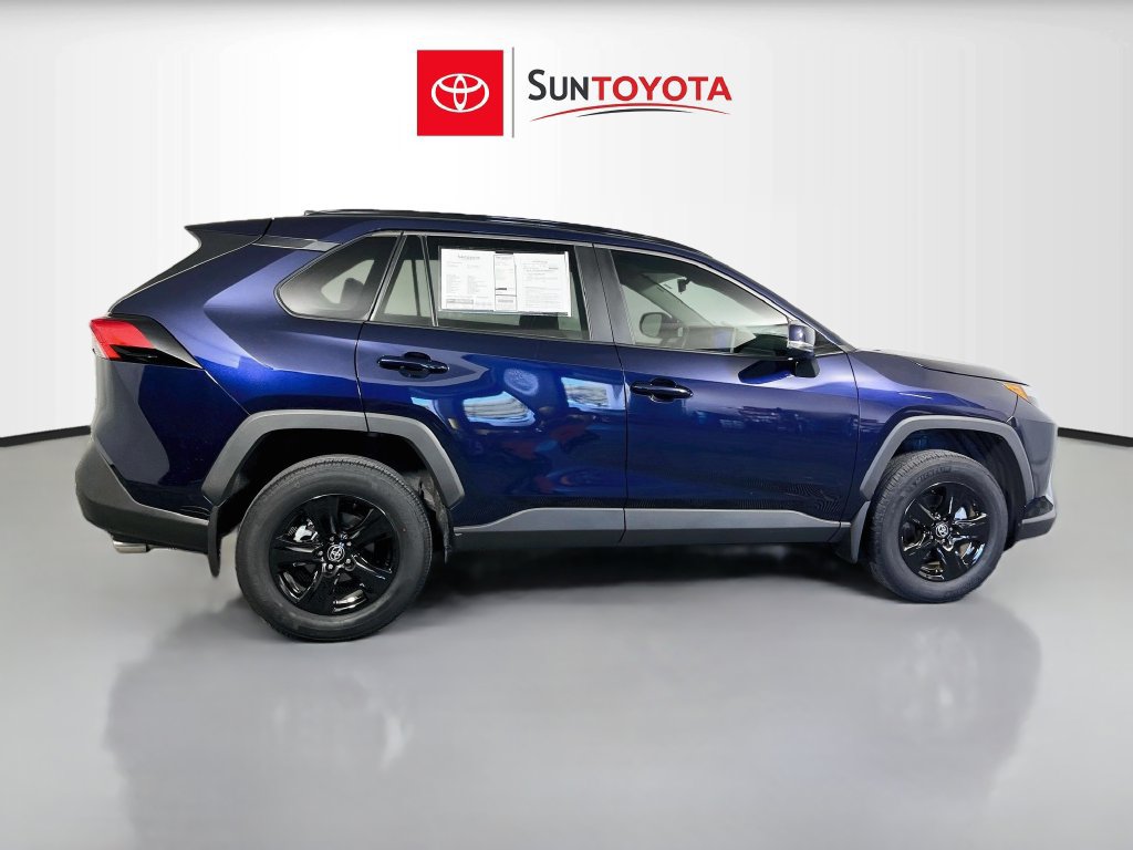 Used 2025 Toyota RAV4 XLE w/ Convenience Package FWD image 2