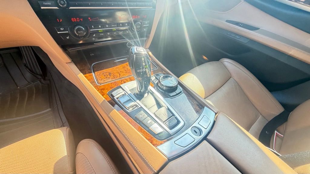 Used 2014 BMW 750i xDrive AWD/4WD image 18