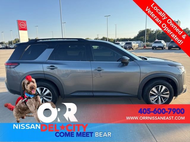 Used 2022 Nissan Pathfinder SL FWD image 7