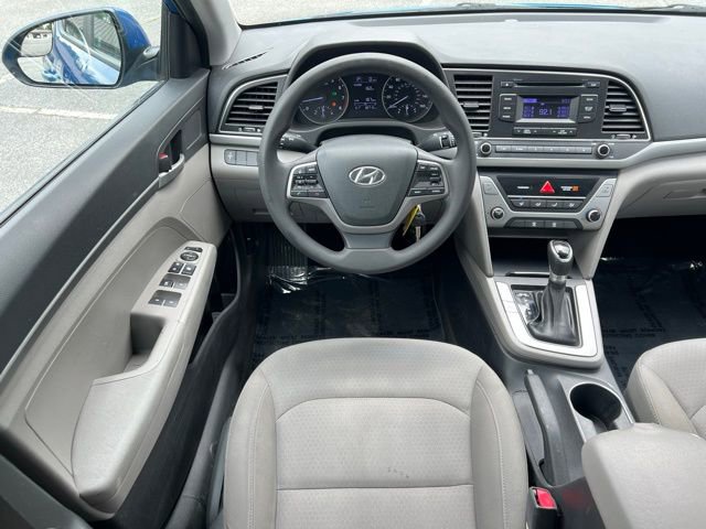 Used 2017 Hyundai Elantra SE w/ Cargo Package FWD image 27