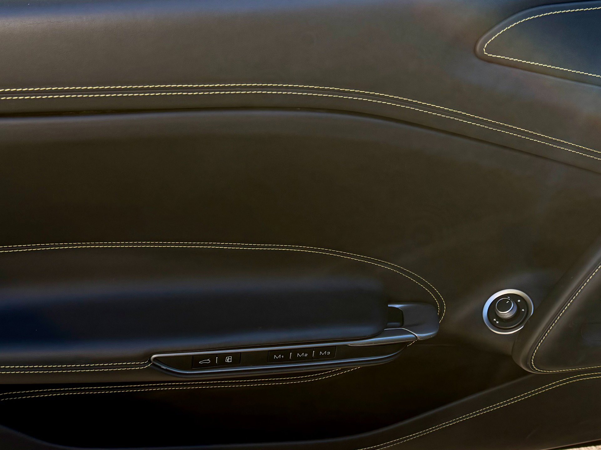 Used 2018 Ferrari GTC4Lusso T image 43