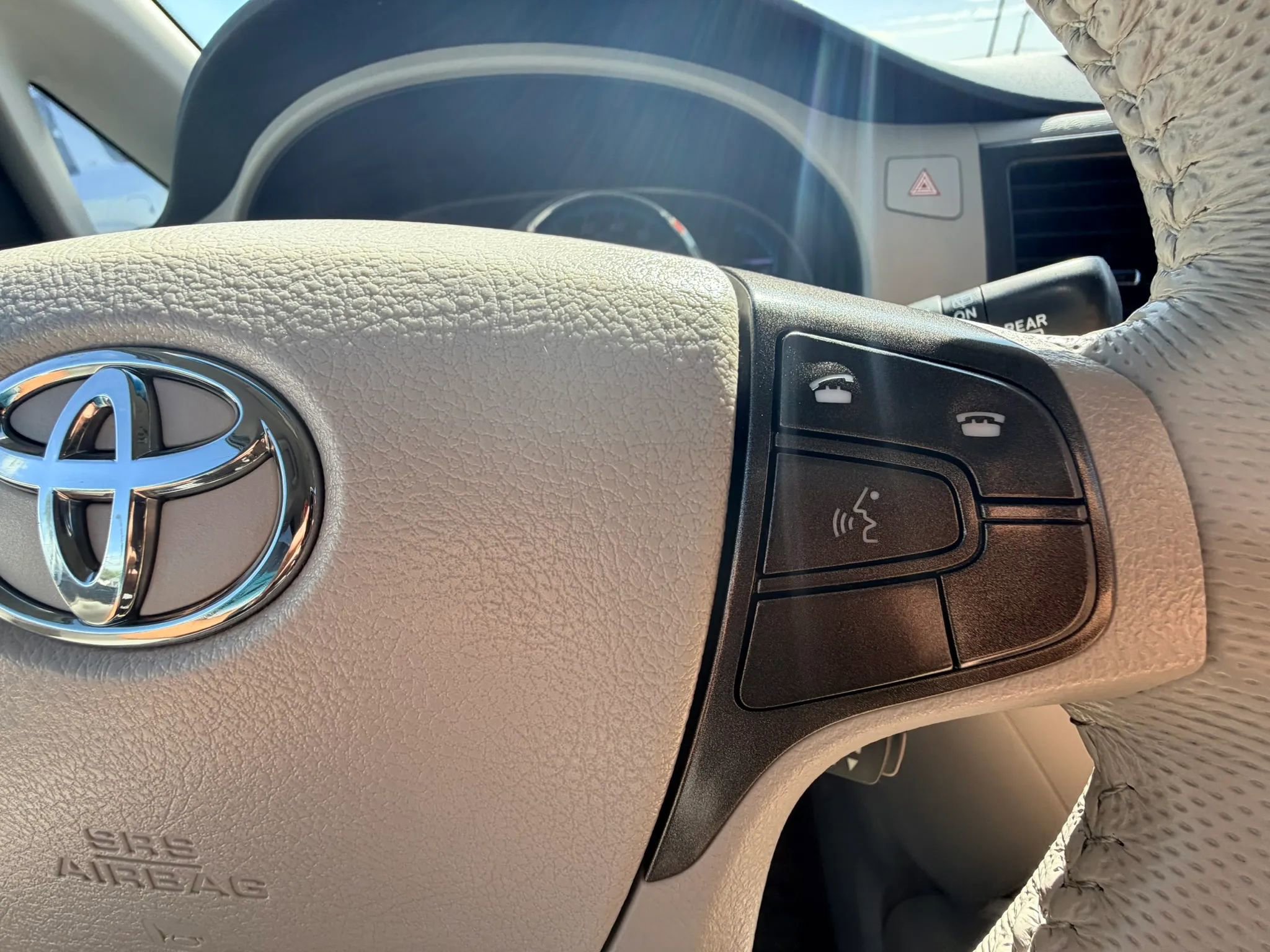 Used 2014 Toyota Sienna XLE w/ XLE Premium Package AWD/4WD image 14