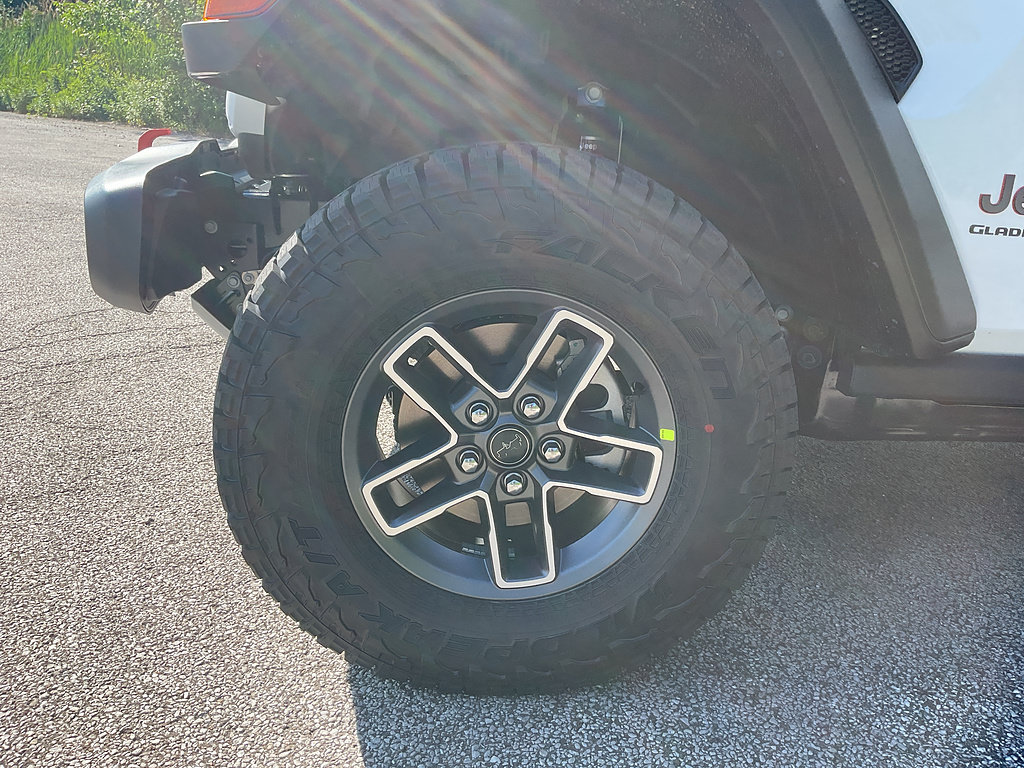 New 2026 Jeep Gladiator Mojave w/ Safety Group AWD/4WD image 14