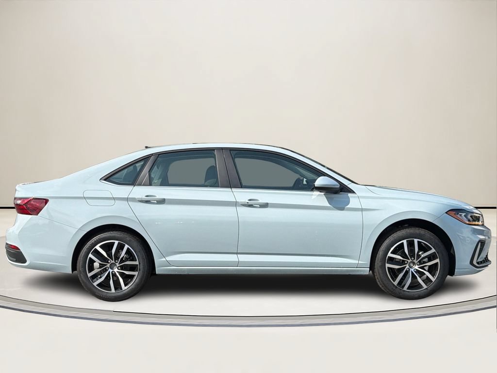 New 2026 Volkswagen Jetta SE FWD image 2