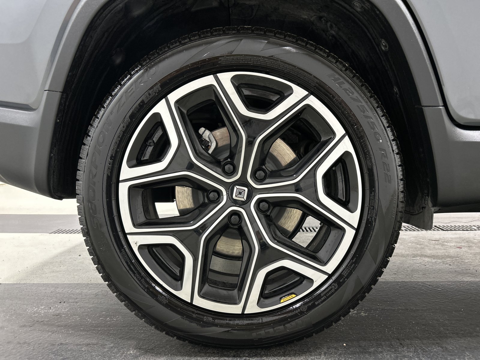 Used 2023 Rivian R1T Adventure AWD/4WD image 12