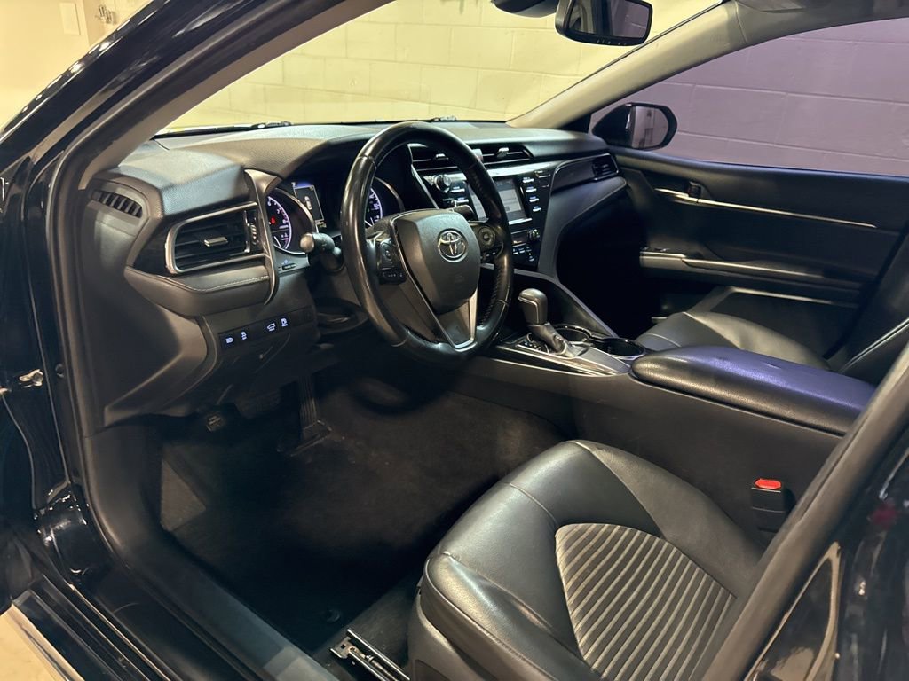Used 2019 Toyota Camry SE w/ Convenience Package image 25