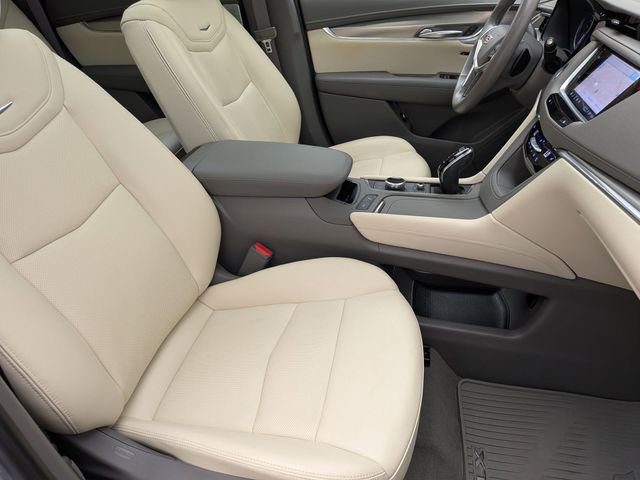 Certified 2024 Cadillac XT5 Premium Luxury AWD/4WD image 27