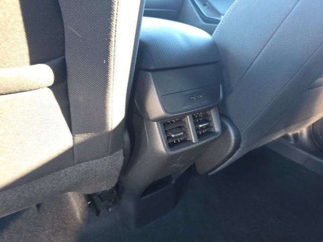 Used 2026 Chevrolet Equinox LT AWD/4WD image 30