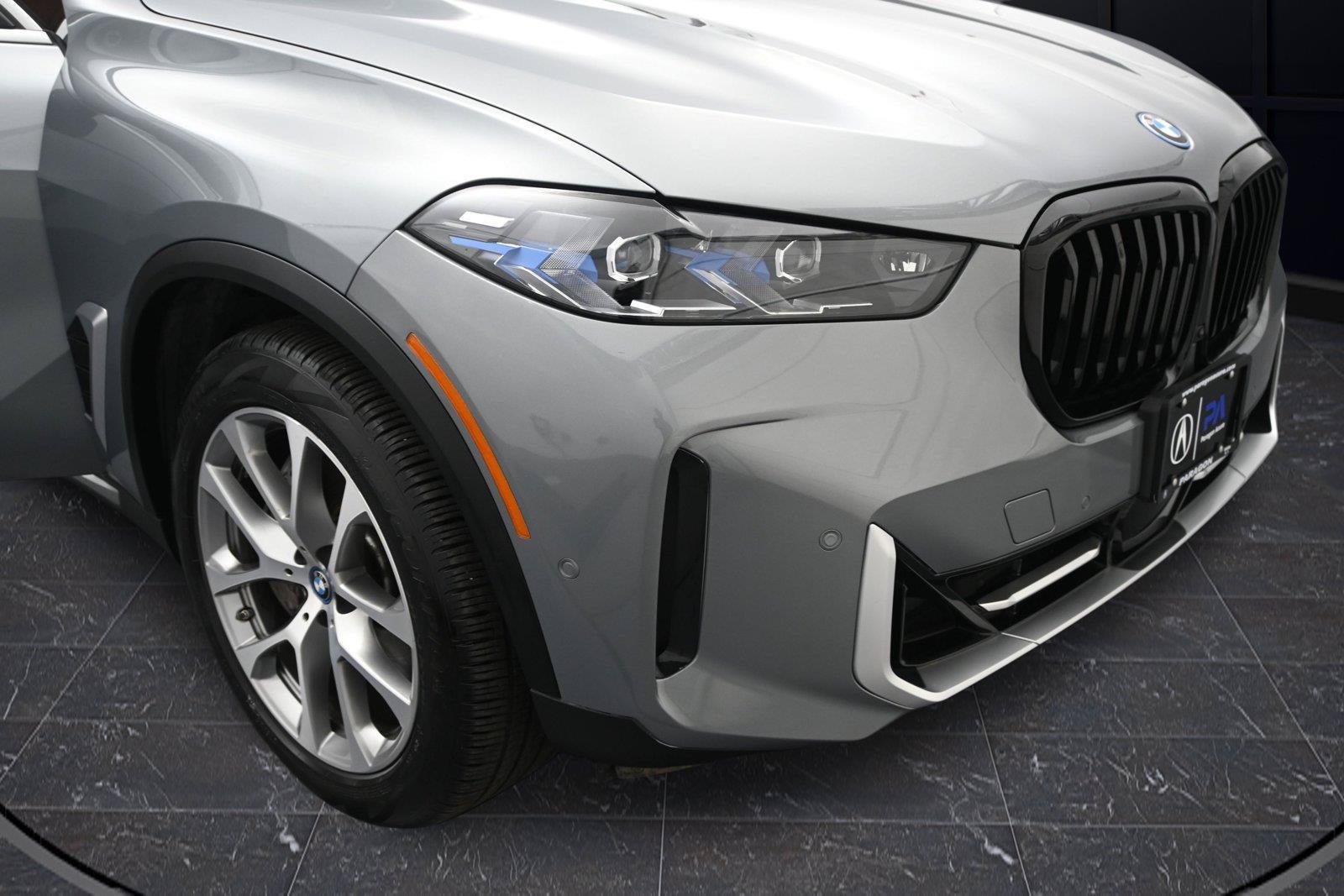 Used 2025 BMW X5 xDrive50e AWD/4WD image 17