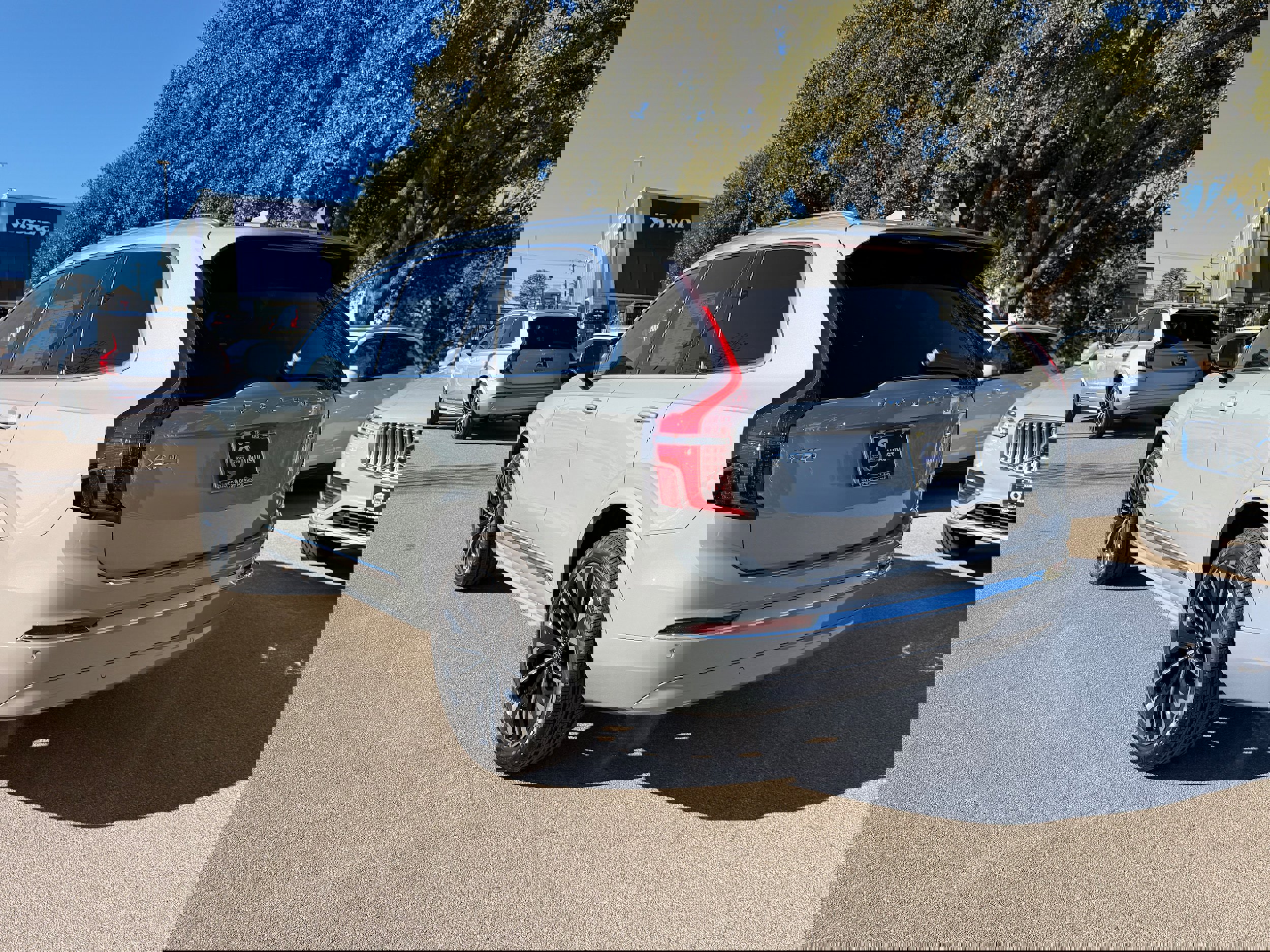 New 2026 Volvo XC90 B6 Plus w/ Protection Package Premier image 4