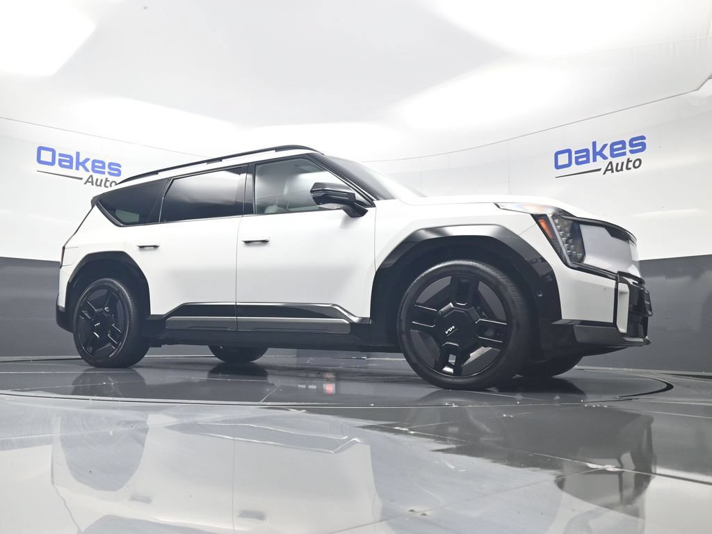 Certified 2024 Kia EV9 GT-Line AWD/4WD image 43