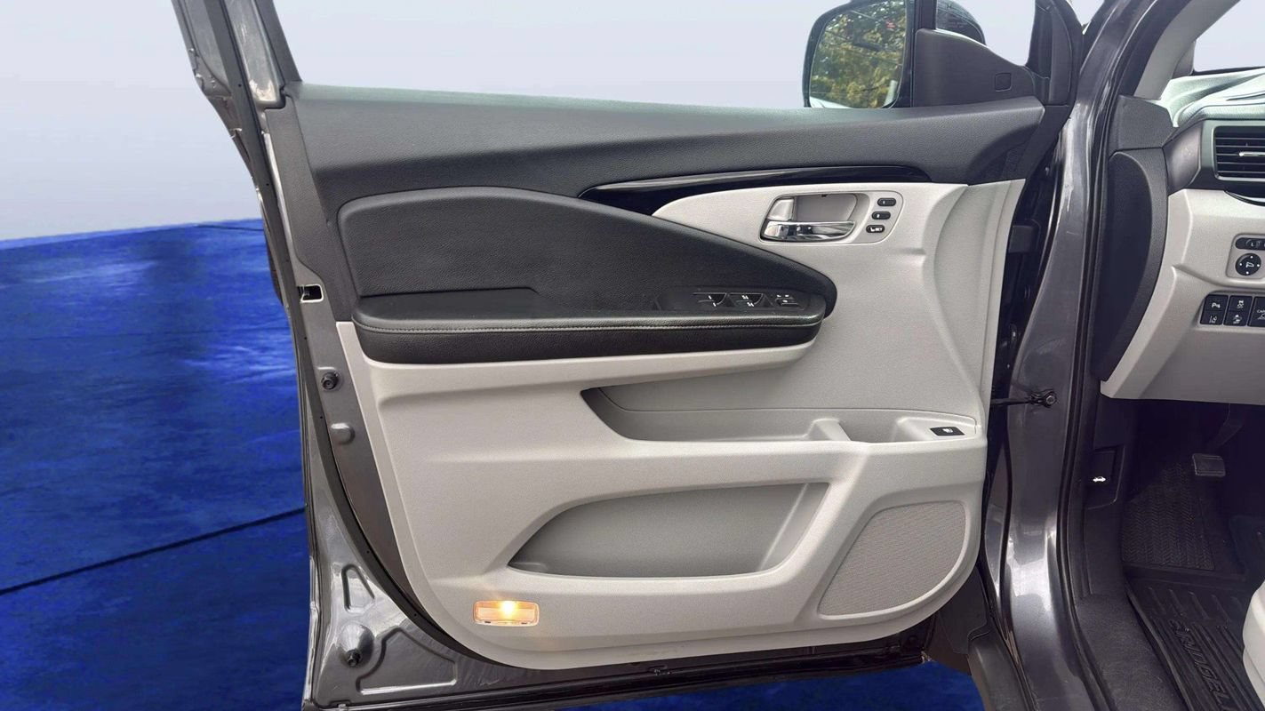 Used 2019 Honda Ridgeline RTL-E image 16