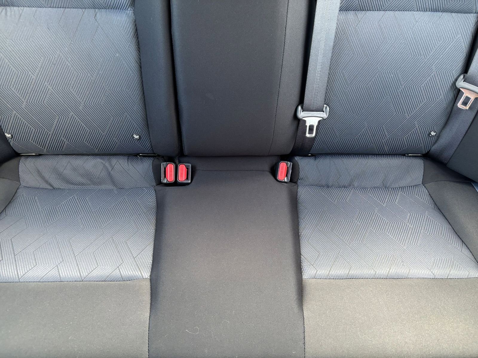 Used 2025 Nissan Versa SV FWD image 36
