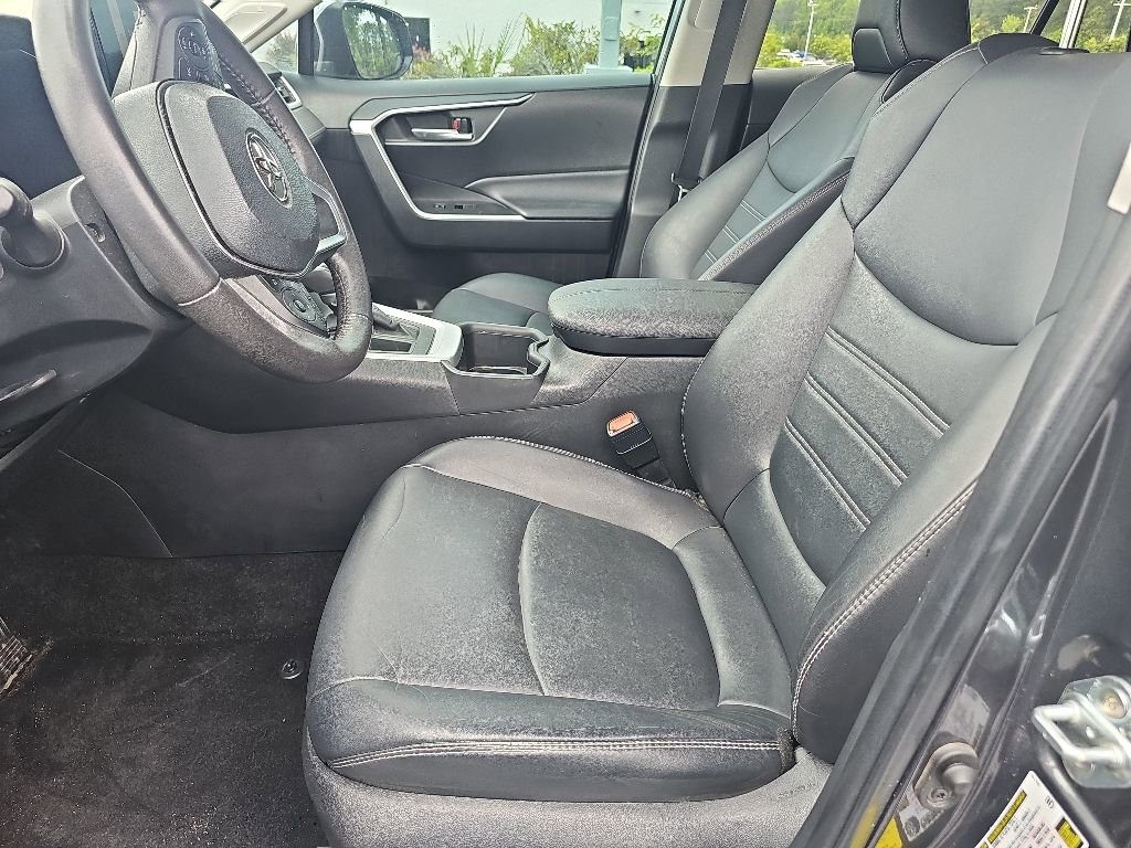 Used 2023 Toyota RAV4 XLE Premium FWD image 8