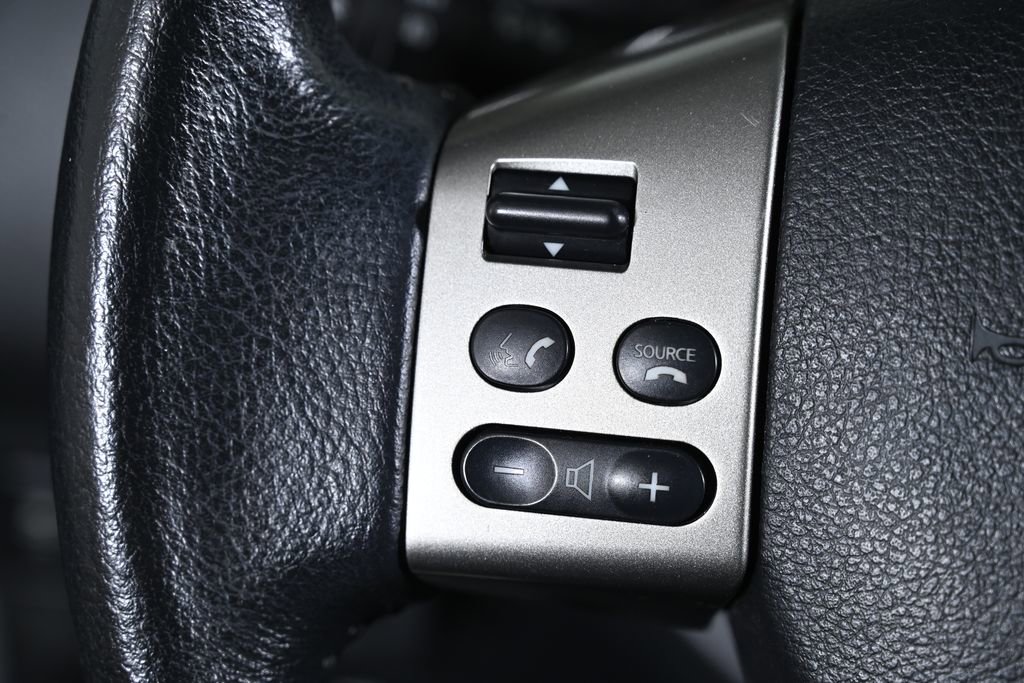 Used 2012 Nissan Versa Hatchback w/ SL Navigation Pkg FWD image 15