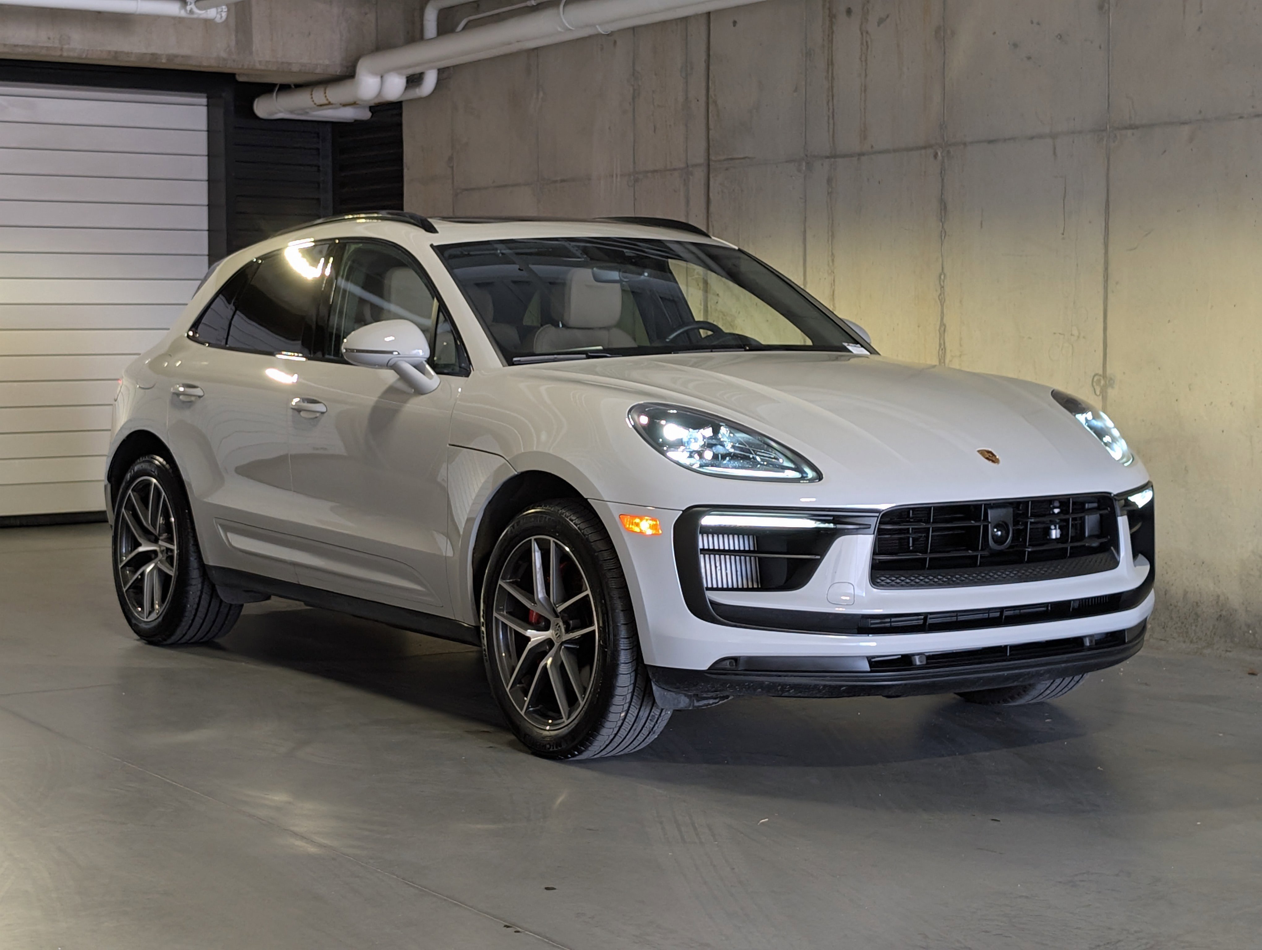Certified 2024 Porsche Macan S image 11