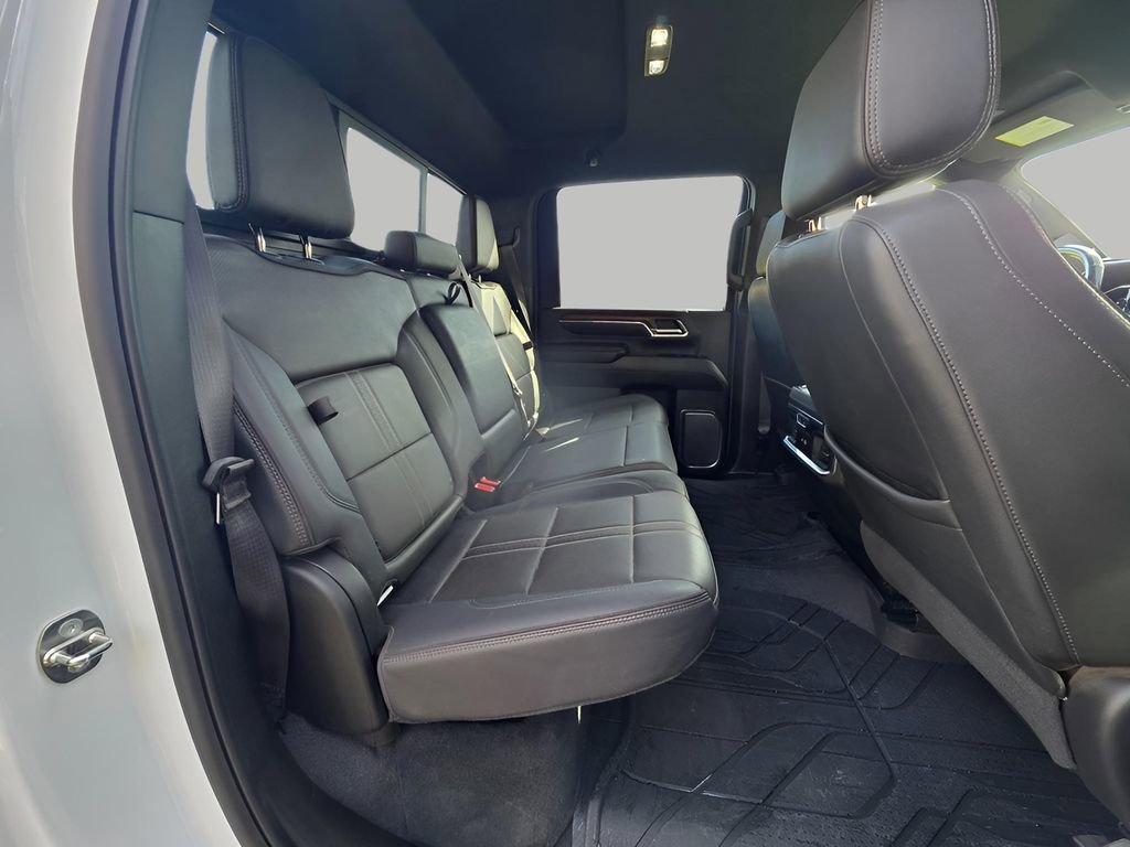 Used 2024 Chevrolet Silverado 2500 High Country w/ Technology Package image 8