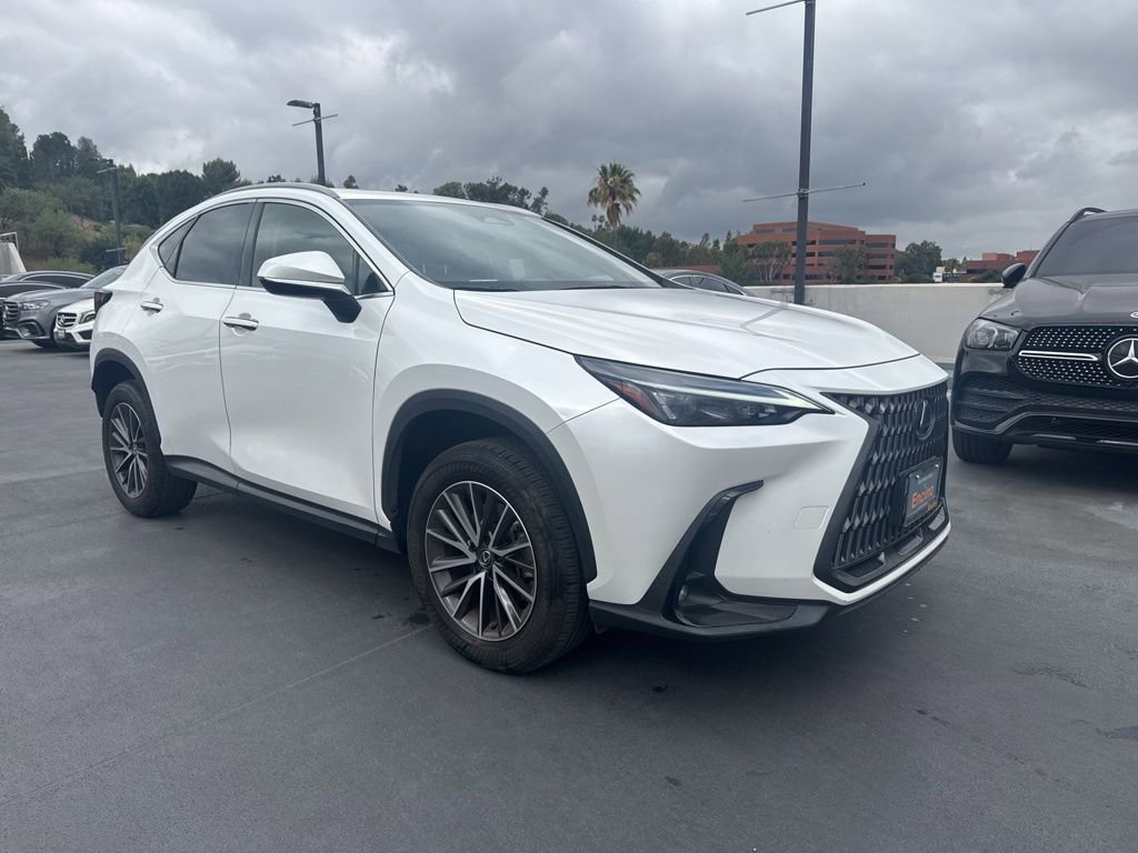 Used 2024 Lexus NX 250 FWD image 3