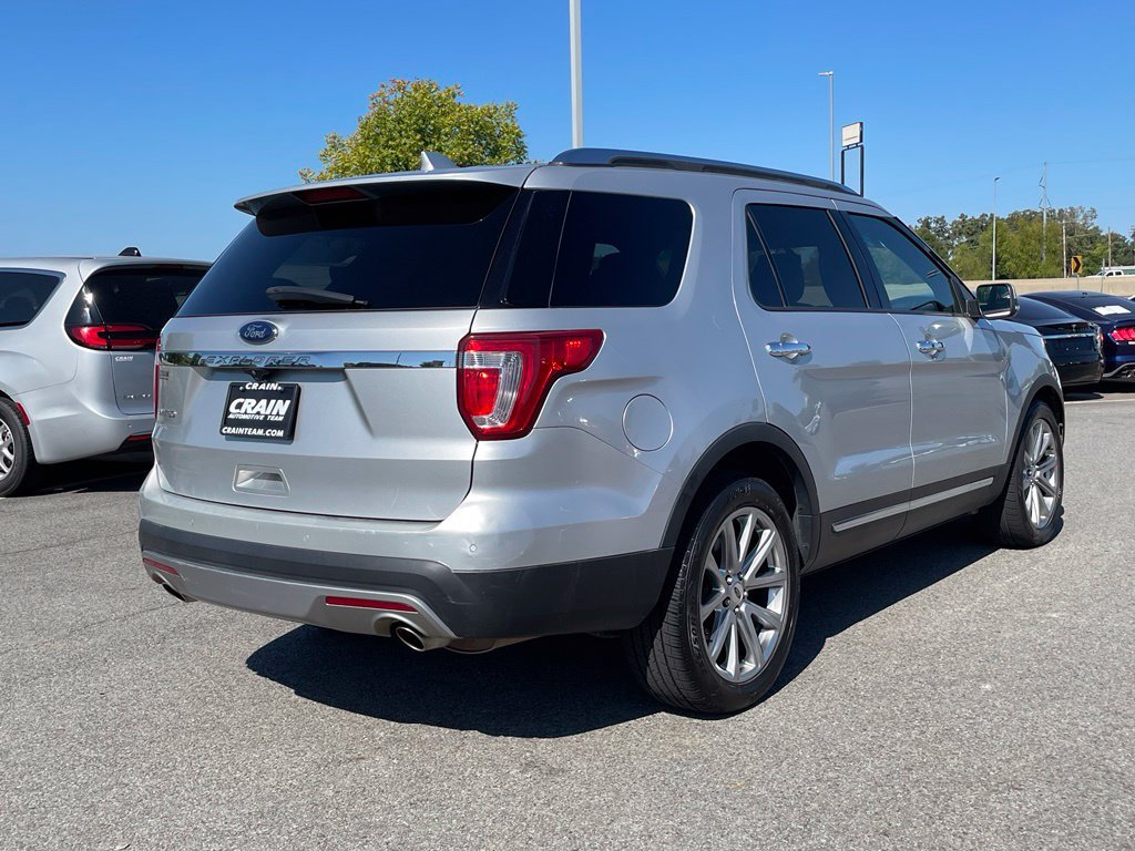 Used 2017 Ford Explorer Limited FWD image 8