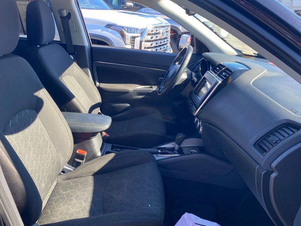 Used 2020 Mitsubishi Outlander Sport SE image 17