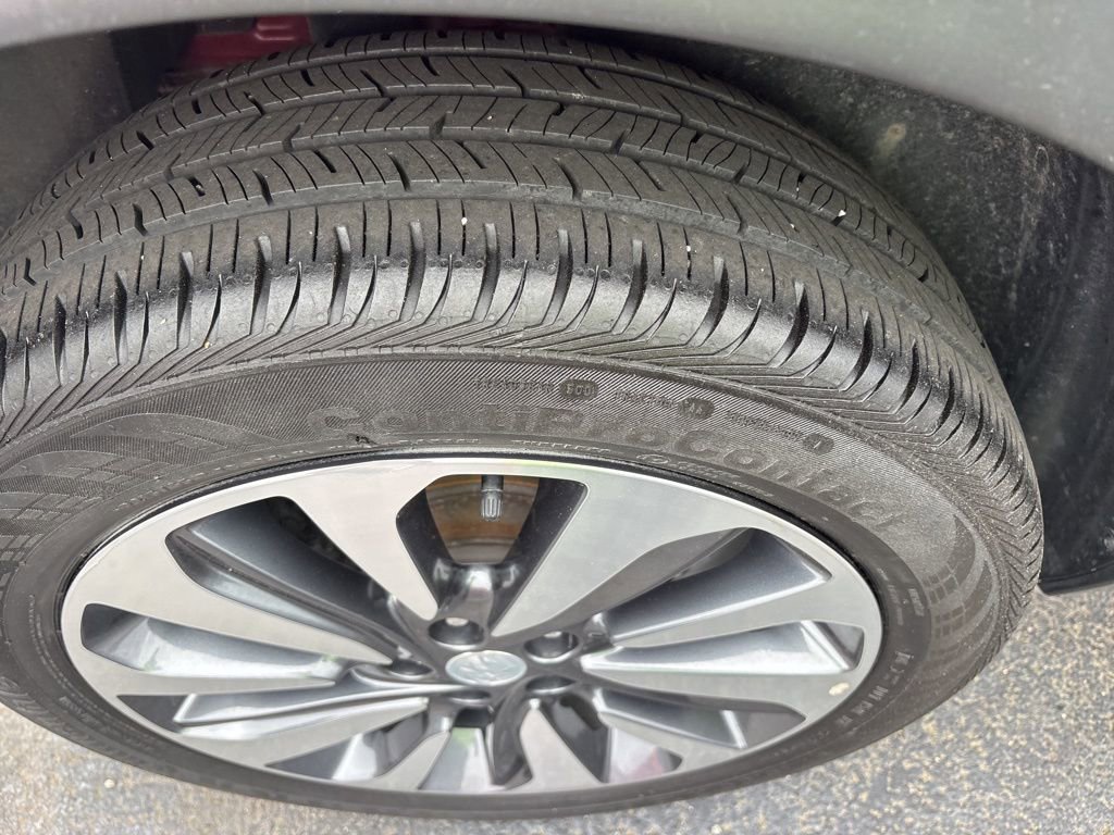 Used 2022 Buick Encore Preferred w/ Safety Package AWD/4WD image 10