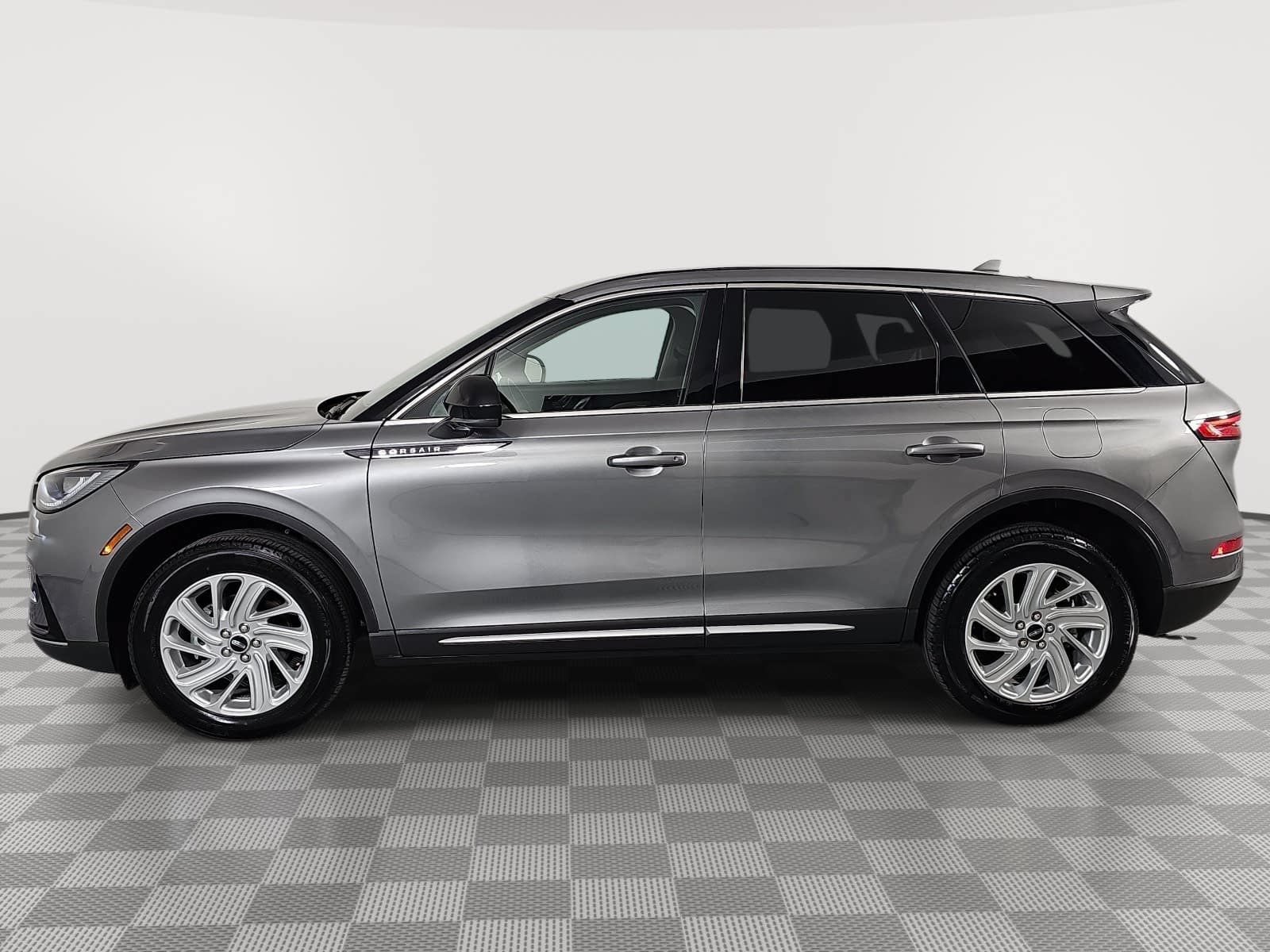 Used 2025 Lincoln Corsair FWD image 5