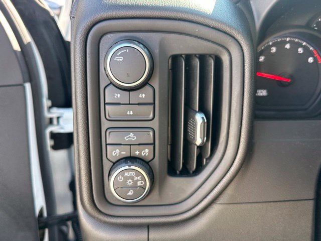 Used 2021 Chevrolet Silverado 2500 Custom w/ Custom Value Package AWD/4WD image 10