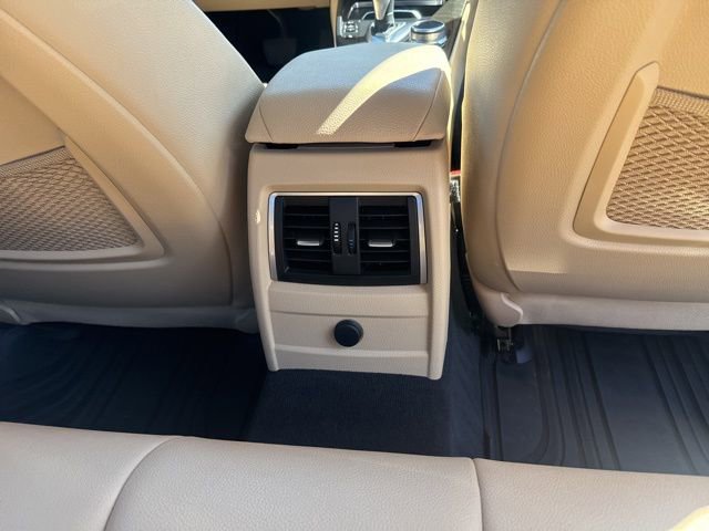 Used 2017 BMW 330i Sedan image 16
