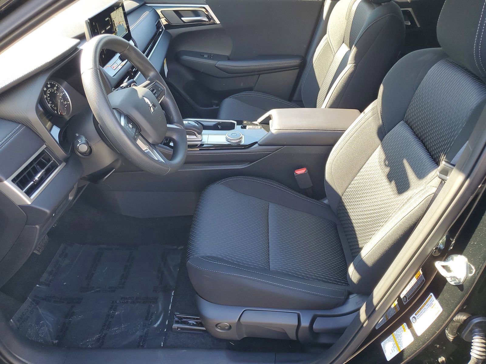 New 2026 Mitsubishi Outlander ES image 5