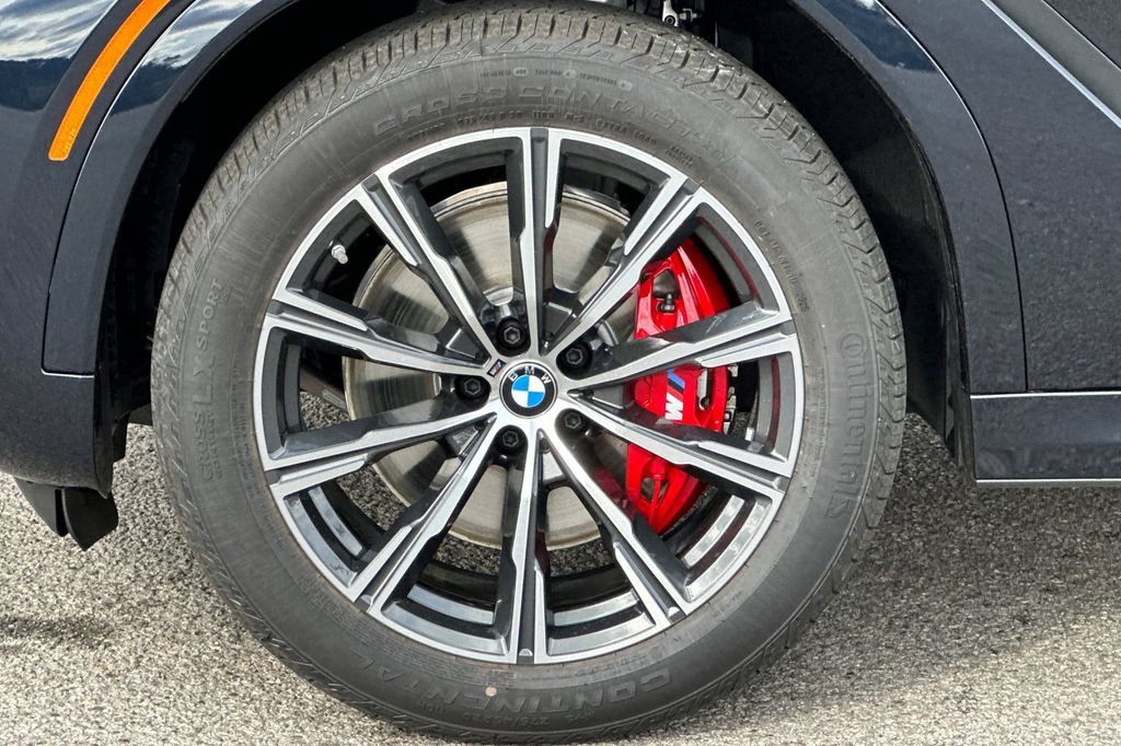New 2026 BMW X6 xDrive40i w/ Climate Comfort Package image 33