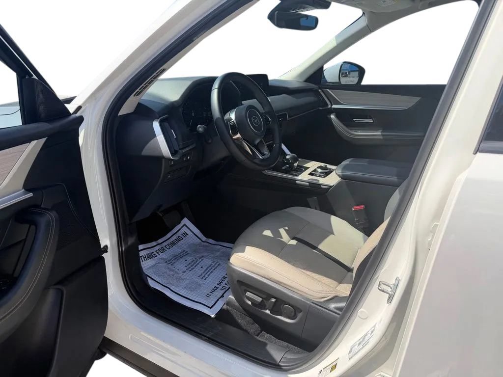 Used 2024 MAZDA CX-90 Plug-In Hybrid w/ Preferred AWD/4WD image 11