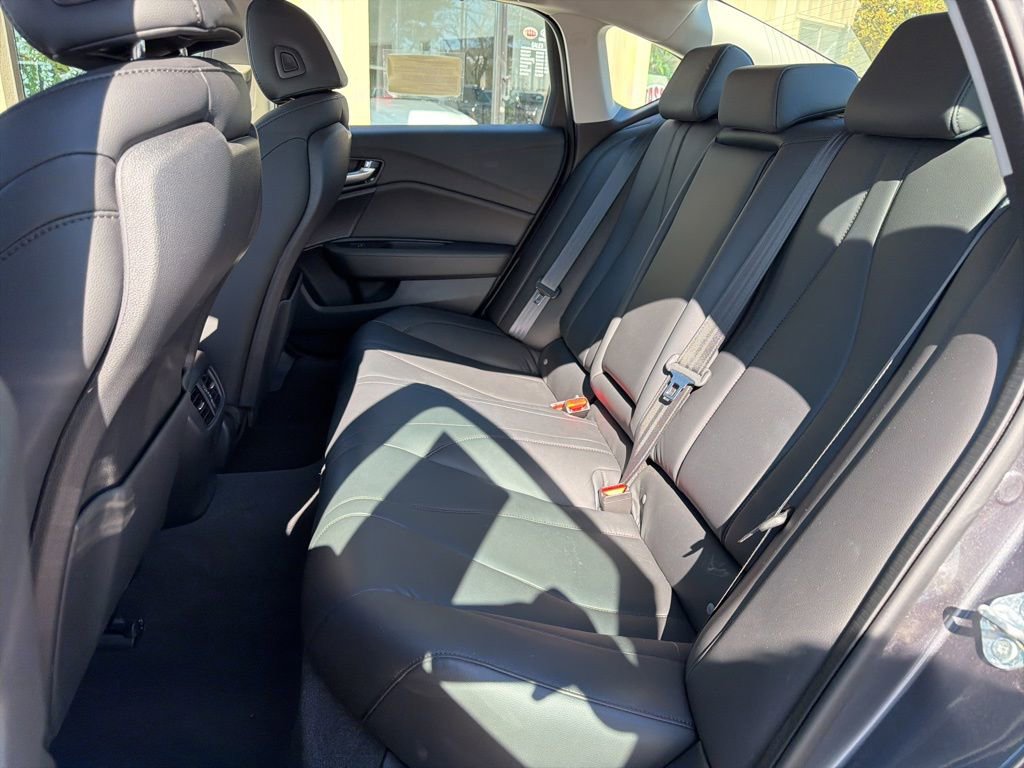 Used 2023 Acura TLX image 33