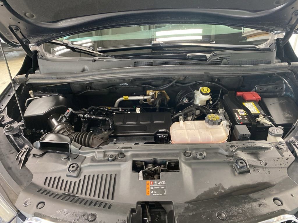 Used 2021 Buick Encore Preferred AWD/4WD image 39