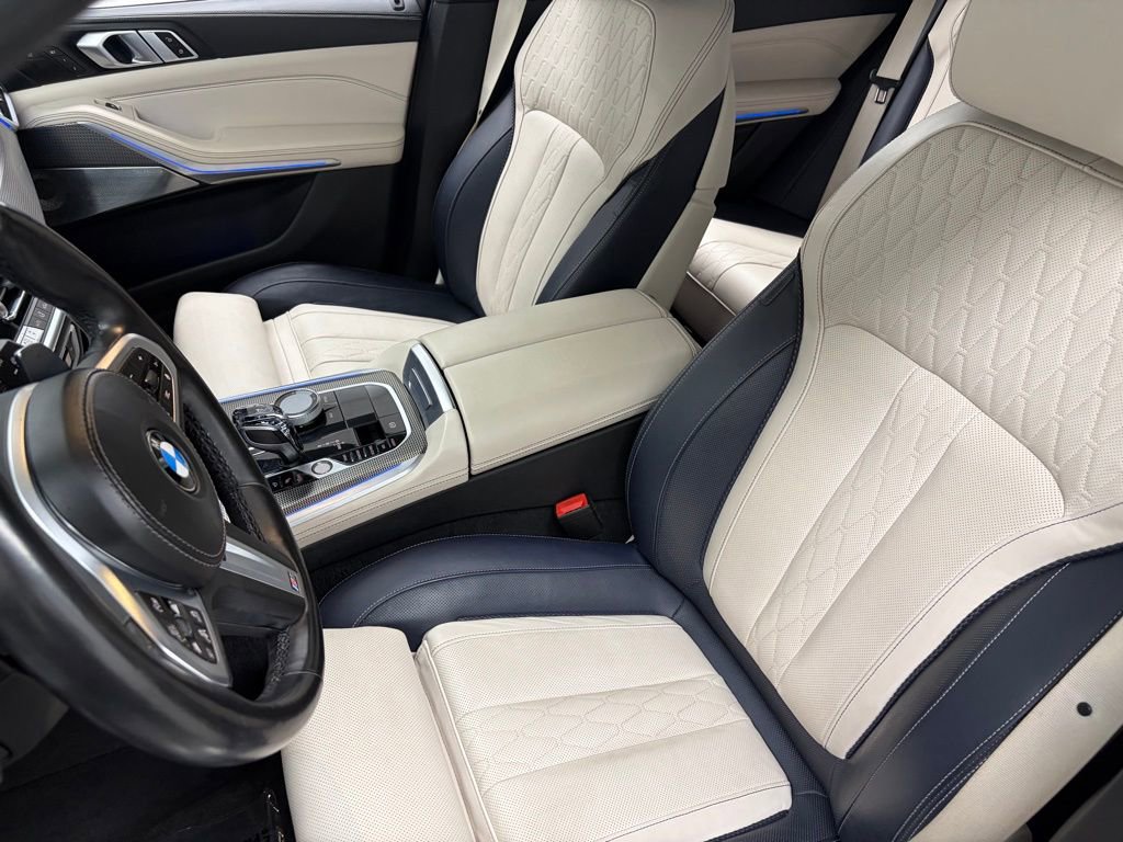 Used 2022 BMW X5 M50i w/ Executive Package image 16