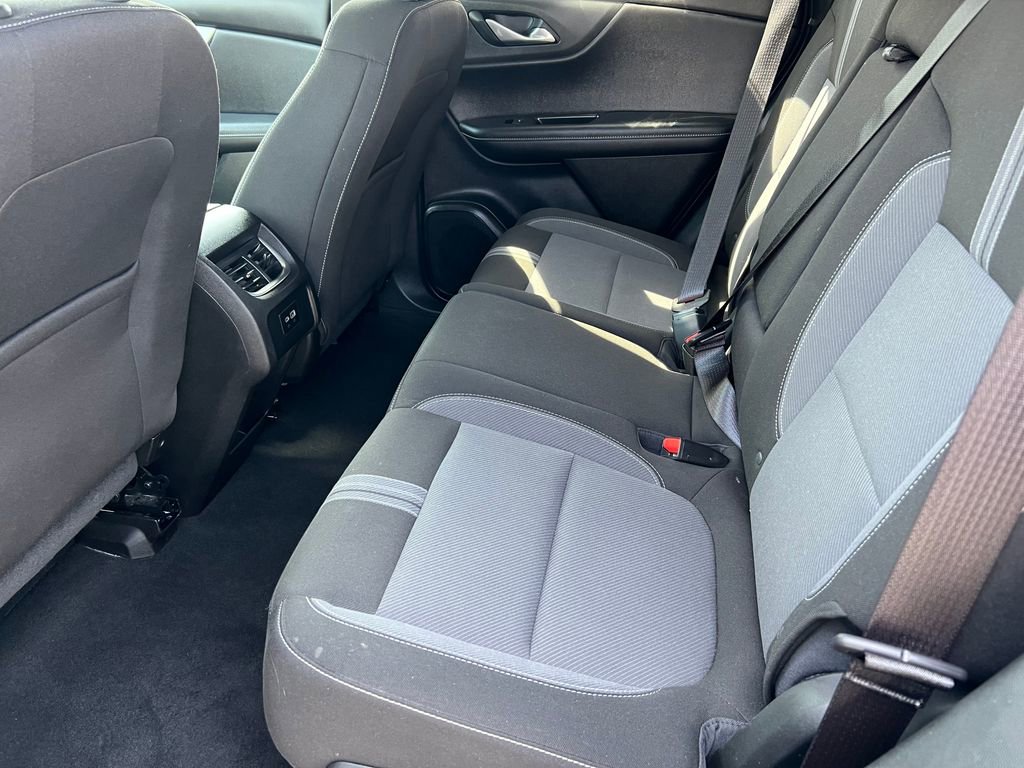 Used 2025 Chevrolet Blazer LT image 11