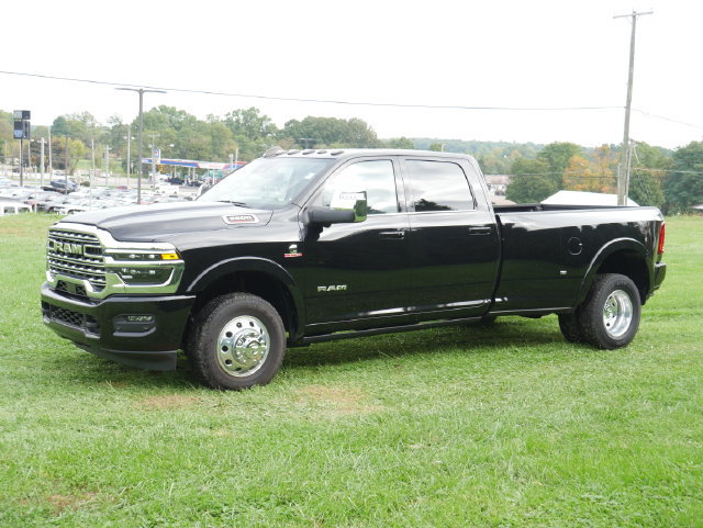 Used 2025 RAM 3500 Longhorn RWD image 11