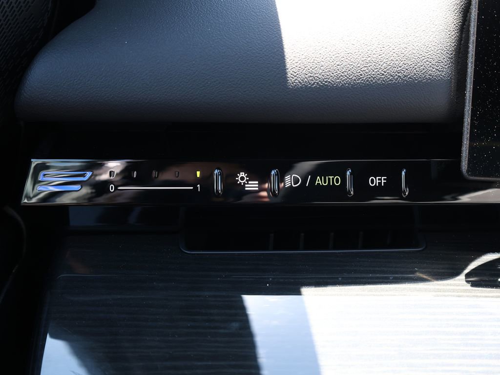 Used 2025 BMW 530i RWD image 36