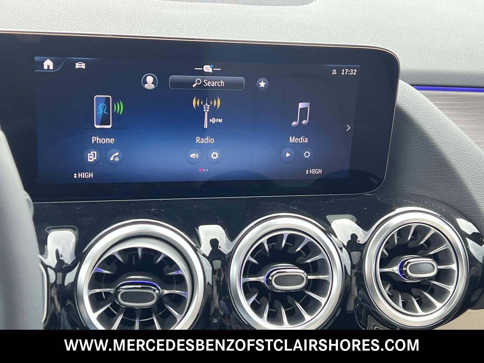 New 2026 Mercedes-Benz GLA 250 4MATIC image 25