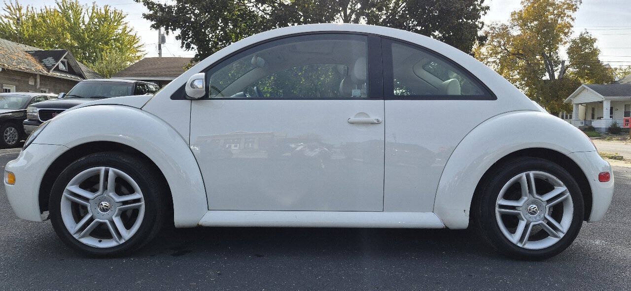 Used 2005 Volkswagen Beetle GLS FWD image 2