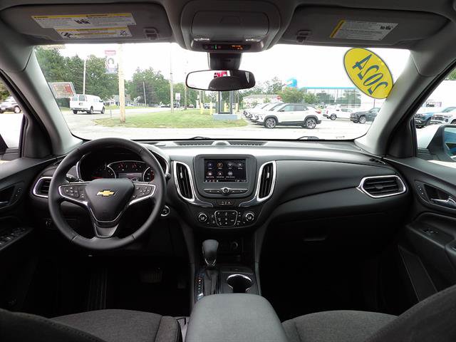Used 2024 Chevrolet Equinox LT AWD/4WD image 33