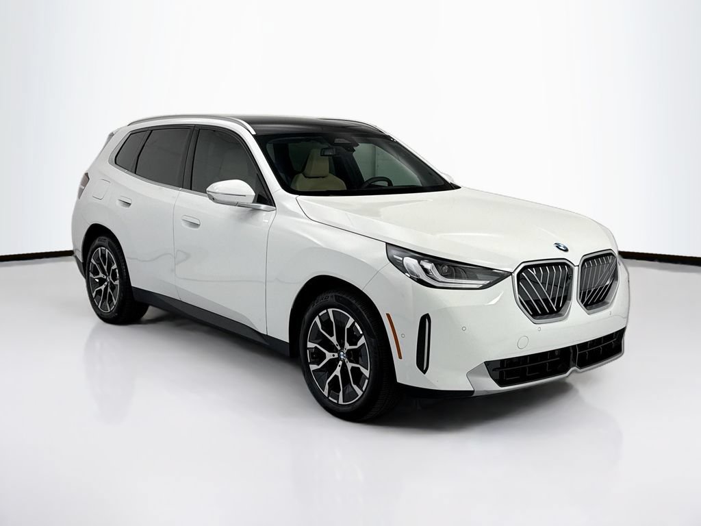 Used 2025 BMW X3 xDrive30i w/ Premium Package AWD/4WD image 3