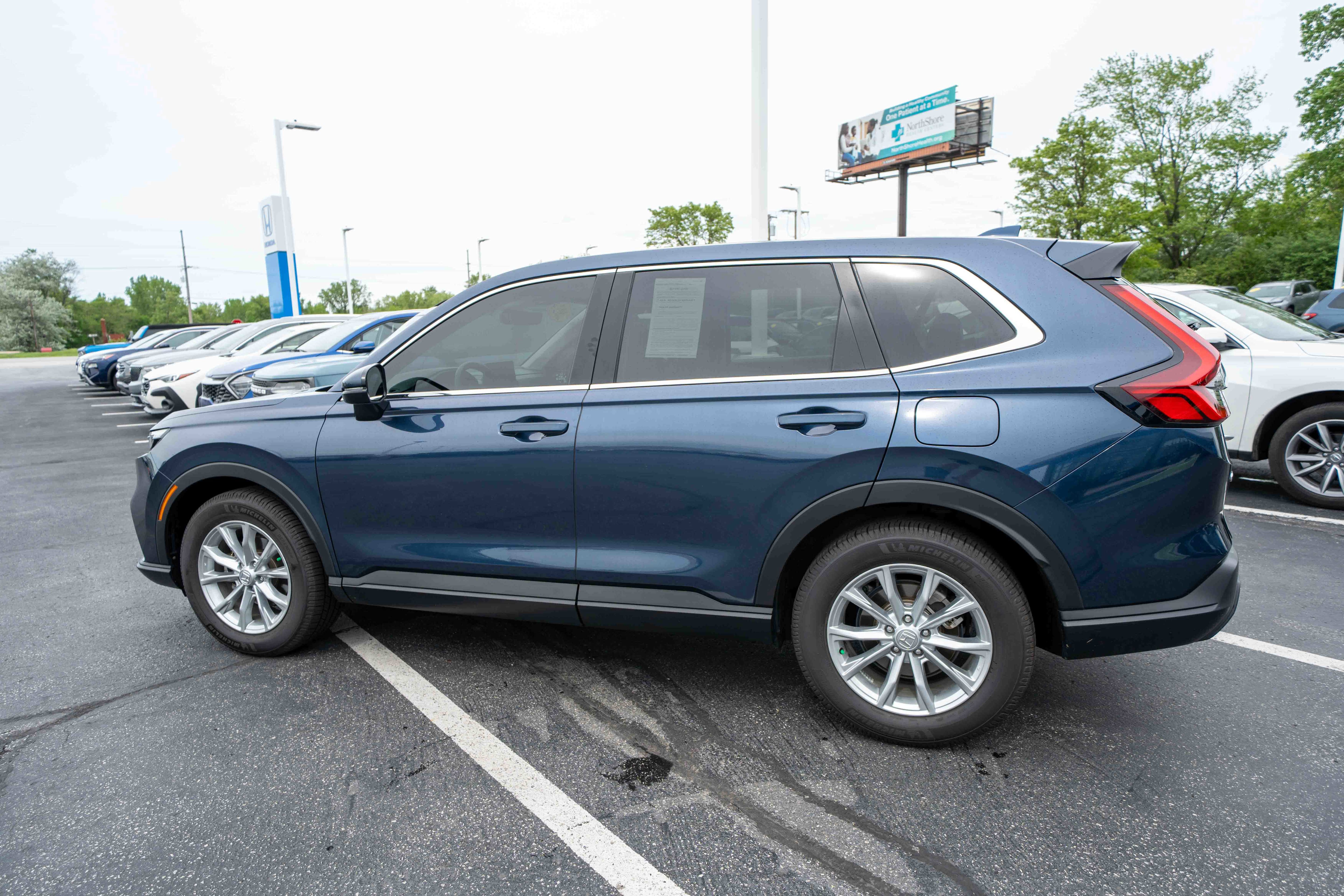 Used 2023 Honda Passport EX-L image 4