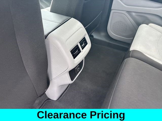 Used 2023 GMC Terrain SLE w/ Driver Convenience Package image 33