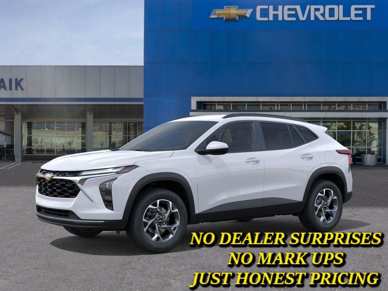 New 2026 Chevrolet Trax LT w/ LT Convenience Package FWD image 2