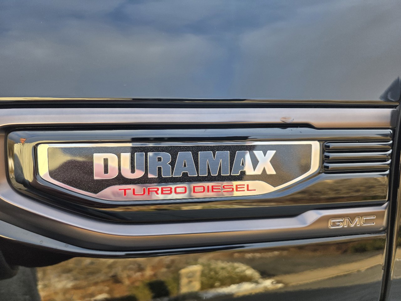 Used 2025 GMC Sierra 1500 AT4X image 12