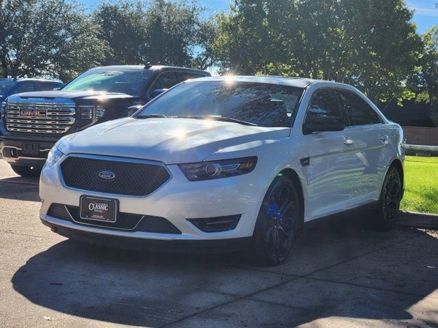 Used 2018 Ford Taurus SHO image 12