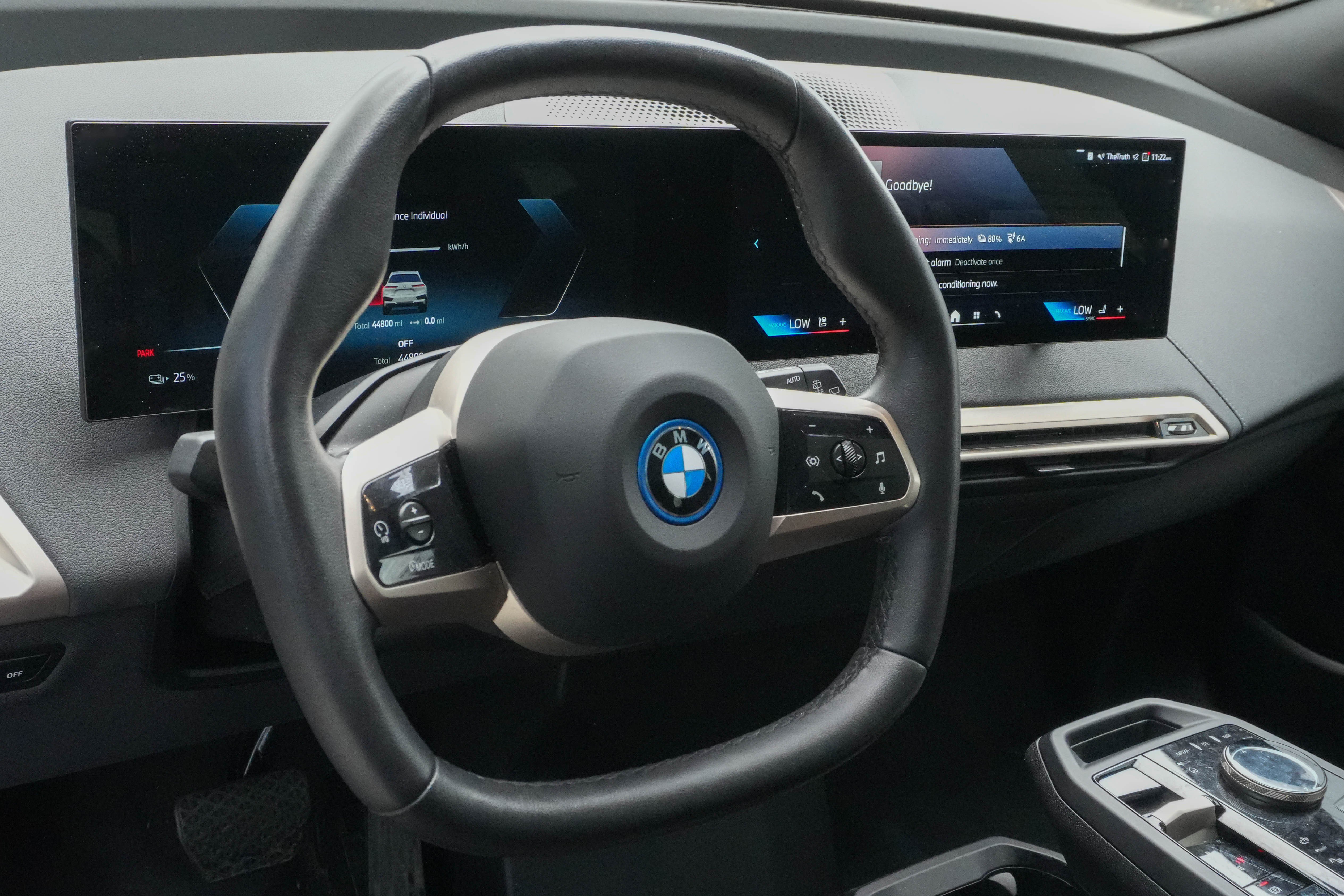 Certified 2024 BMW iX xDrive50 w/ Premium Package AWD/4WD image 10