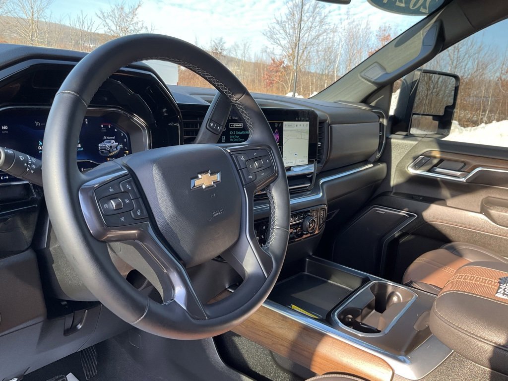 Used 2024 Chevrolet Silverado 2500 High Country image 13