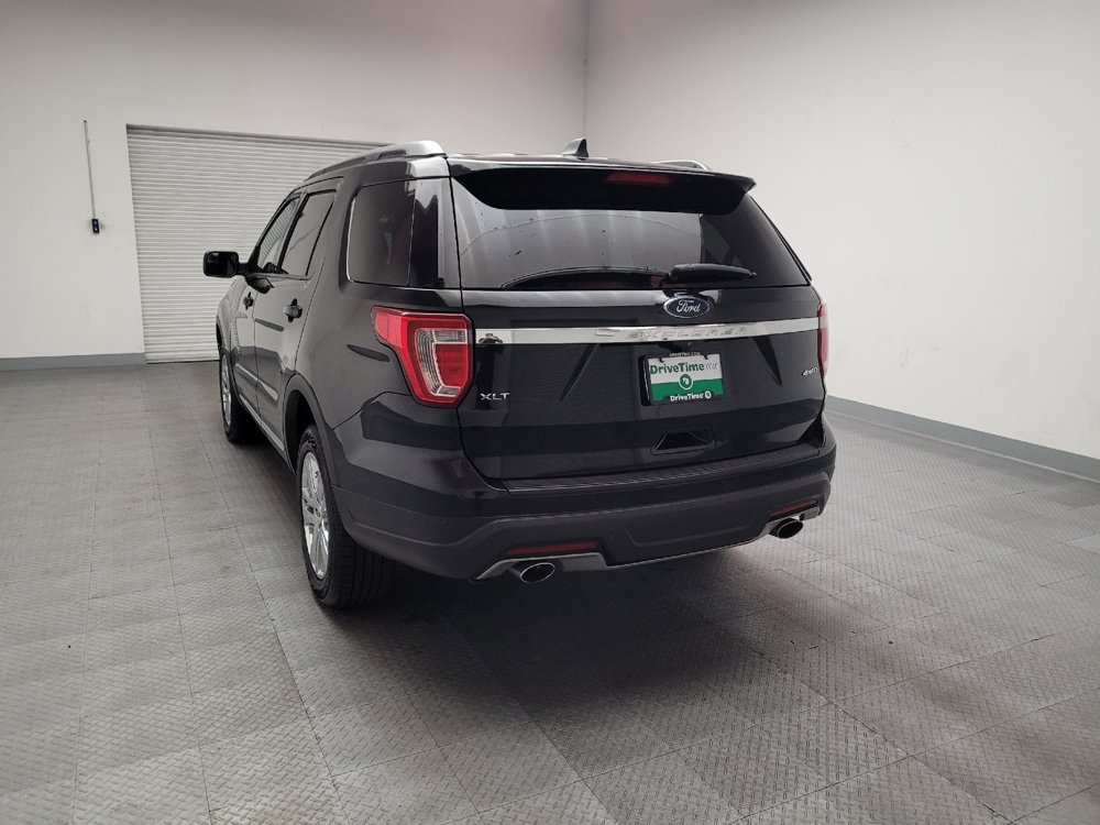 Used 2018 Ford Explorer XLT AWD/4WD image 6