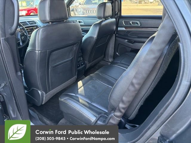 Used 2016 Ford Explorer Limited w/ Equipment Group 301A AWD/4WD image 27